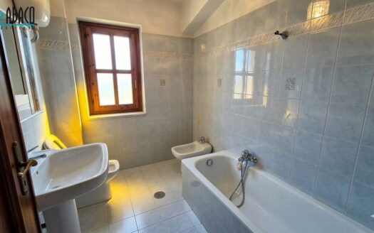 Stanze arredate in villa